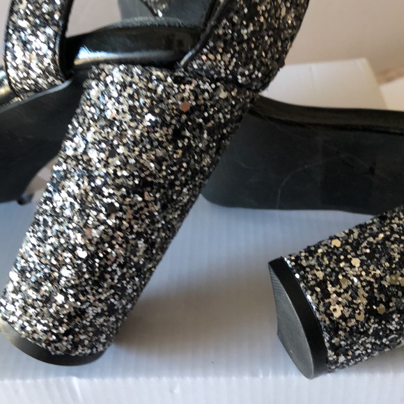 NWT Gorgeous Brand New Sandals with Black Shimmers. - Picture 4 of 15